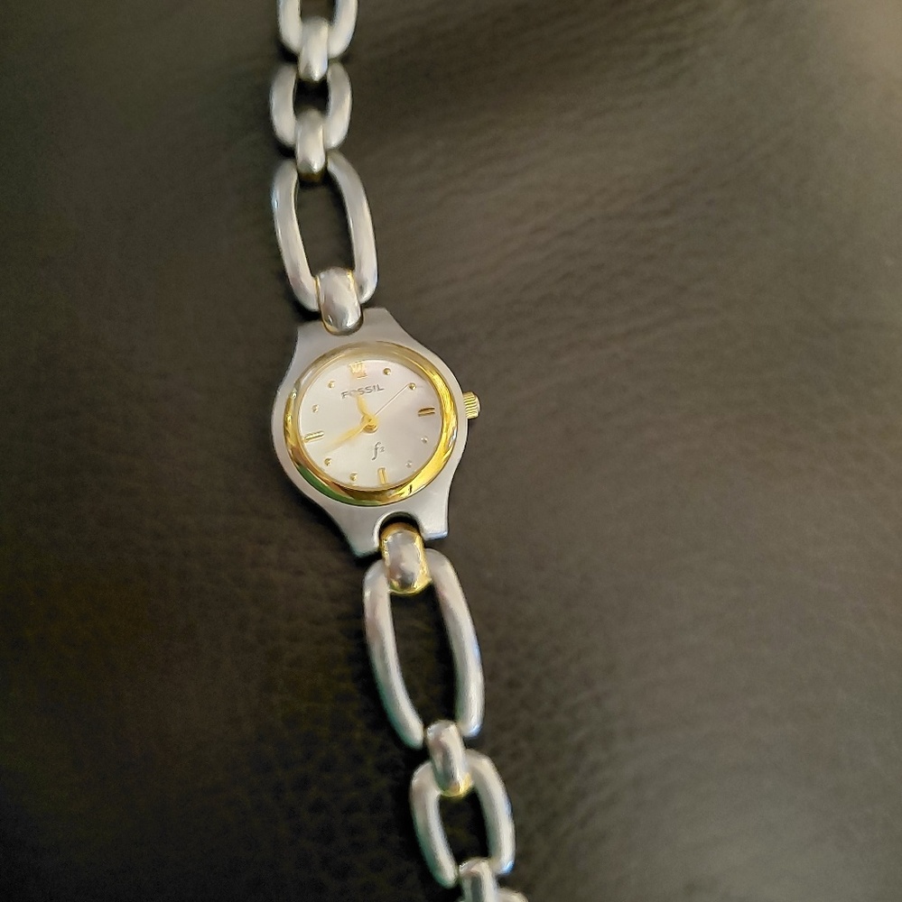 Fossil f2 antique watch